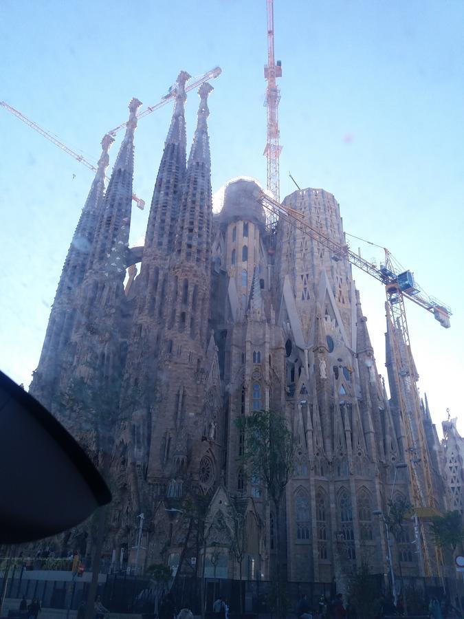 Apartamento Sagrada Familia Barcelona Luaran gambar